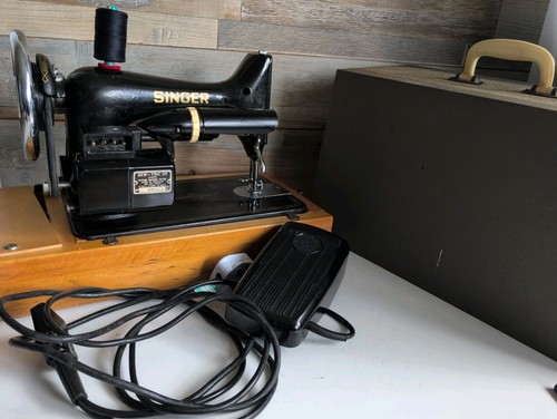 Singer sewing machine with - sewing,