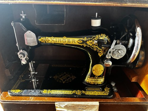 Vintage singer sewing machine - vintage,