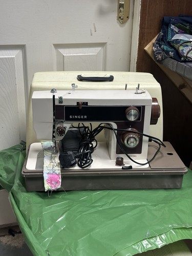 Singer vintage sewing machine - sewing,