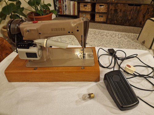 Vintage singer sewing machine - vintage,