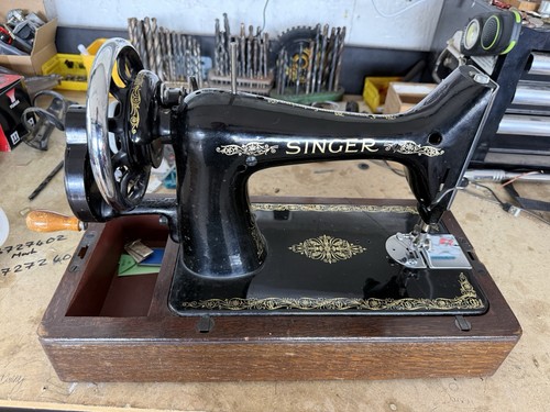 Singer sewing machine - singer,